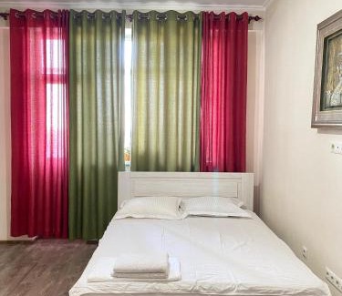 Ak-Talaa District Apartamento | Логвиненко 32