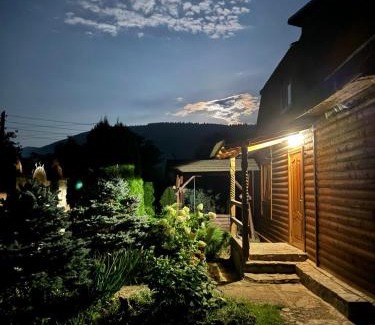 Verkhovyna Casa | Лісова пісня