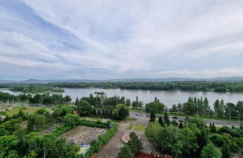 Oskemen Apartamento | Набережная Иртыша с красивым видом на реку
