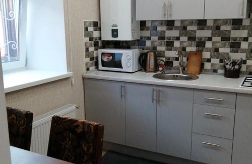 Berdyansk Apartamento | НОМЕРА ВОЗЛЕ ВИШНИ