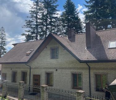 Skhidnytsya Cabina | Оранта