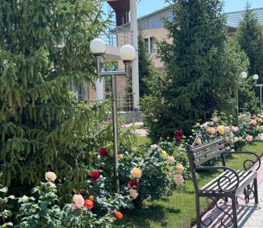 Ak-Talaa District Casa | Пансионат Зето