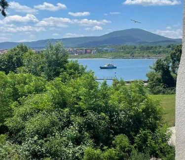 Akhtopol Apartamento | Прекрасен апартамент с гледка към морето в Царево