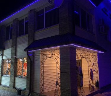 Novomoskovs'k Casa | Приватний будинок з сауною та більярдом