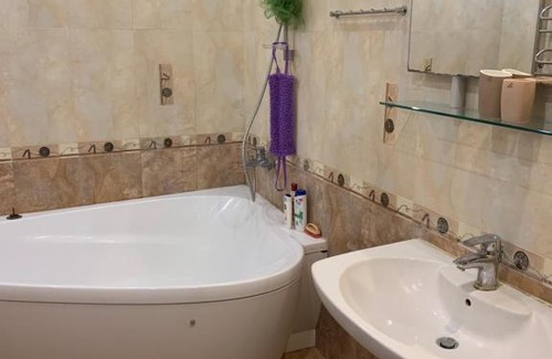 Novomoskovs'k Casa | Приватний будинок з сауною та більярдом
