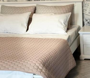 Kryvyi Rih Apartamento | Просторі LUX апартаменти на центральному проспекті, великий Smart TV,преміум-підписки YouTube та онлайн-кінотеатрів , кавомашина, відкритий балкон, ЗВІТНІ ДОКУМЕНТИ