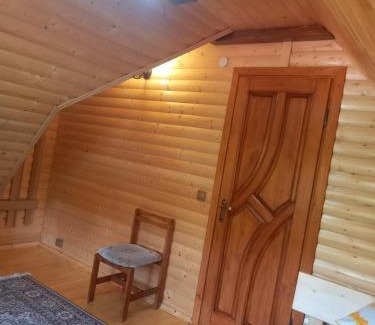 Volovets Cabina | Під горою