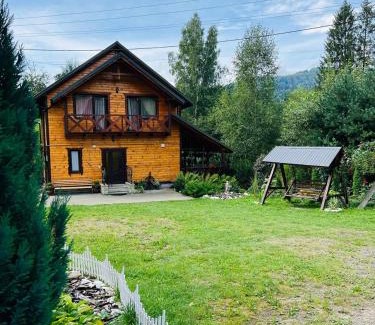 Mykulychyn Casa | Садиба Біля Річки