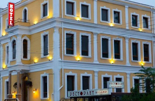 Burgas Center Hotel | Семеен Хотел "Булаир"