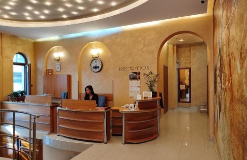 Burgas Center Hotel | Семеен Хотел "Булаир"