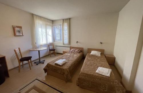 Ruse Center Hotel | Семеен хотел Плаза