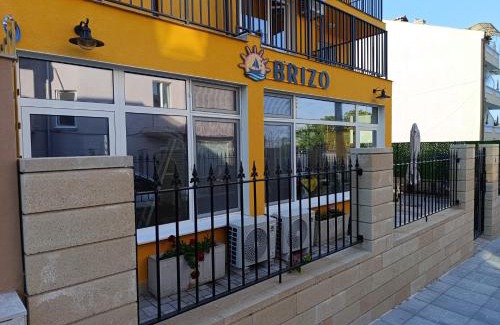 Akhtopol Hotel | Семеен хотел Brizo