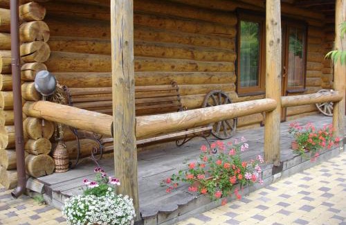 Pochaiv Casa | Смерекова хата