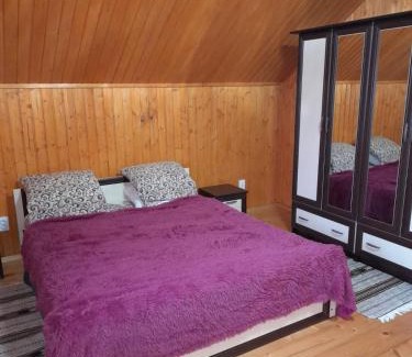 Serednye Casa | соколів камінь