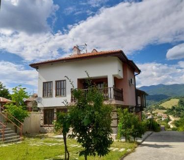 Sandanski Casa | Стаи за гости в село Любовище