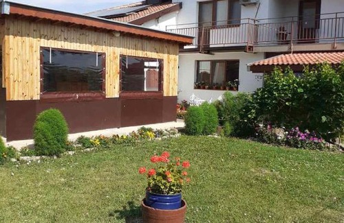 Shabla Casa | СТАИ ЗА ГОСТИ ПОДКОВА
