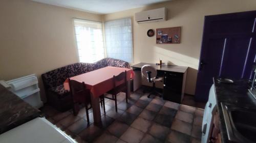 Rosno Apartamento | Стаи за гости Роса