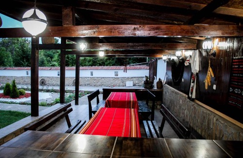 Krushuna Casa | Старата чешма