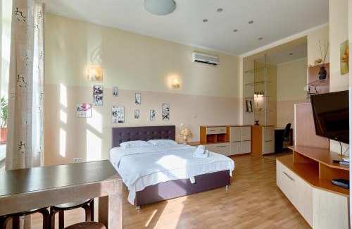 Verkhnie Misto Apartamento | Студія з видом на Майдан Незалежності