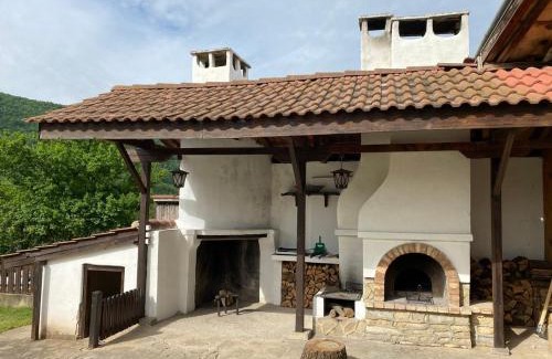 Asparuhovo Casa | СЪНТОВЕЦ - на брега на язовир Цонево