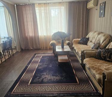 Pavlodar Apartamento | Трехкомнатные апартаменты в центре города