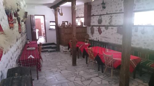 Melnik Casa | Узуновата къща