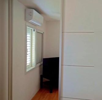 Bat Yam Casa | Уютное жильё в тихом районе, с собственной ванной комнатой и туалетом