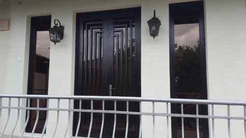 Kutaisi Apartamento | Уютный дом: APARTMENT (Fer House)