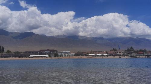 Issyk-Kul Region Casa | Уютный коттедж на берегу Иссык-Куля, Киргизия
