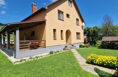 Podobovets Casa | У ДЯДЬКА