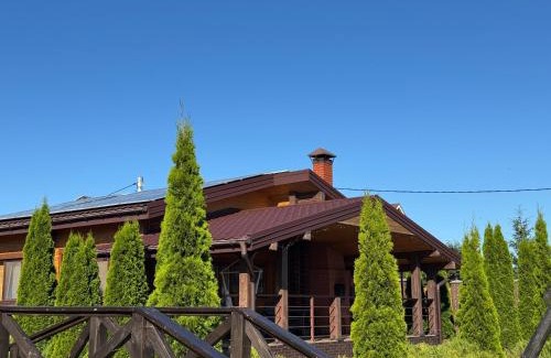 Rzhyshchiv Casa | ХОМЕНЕ