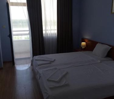 Kozloduy Hotel | Хотелски комплекс Радецки град Козлодуй