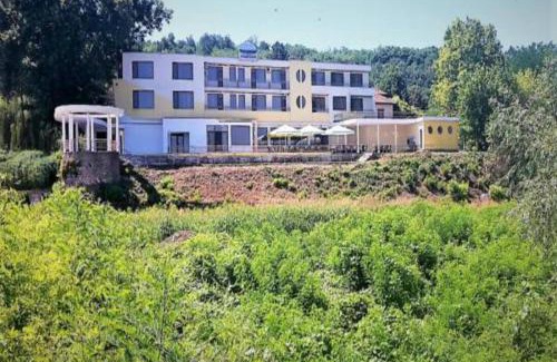 Kozloduy Hotel | Хотелски комплекс Радецки град Козлодуй