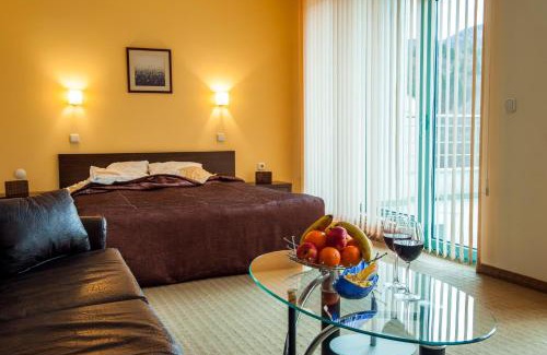 Smolyan Hotel | Хотел Дикас