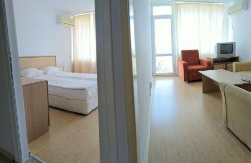 Kranevo Hotel | Хотел Зора