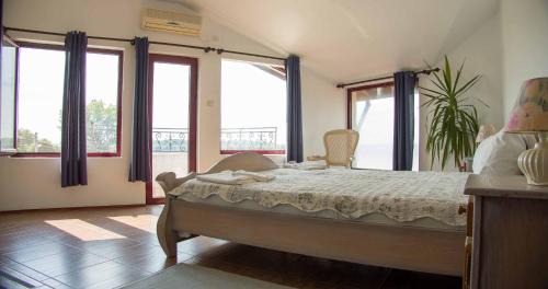 Tutrakan Hotel | Хотел "Лодката"