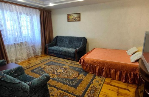 Zaporozhye Apartamento | Чистая уютная квартира в самом центре города на Бульваре Центральном