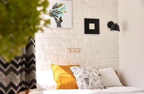 Bila Tserkva Apartamento | Яскраві Апартаменти √ Wi-Fi √ Кава √ 2хв п.Олександрія