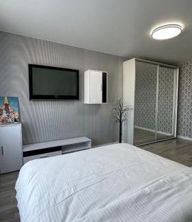 Pozniaky Apartamento | Є генератор 1кім Осокорки вул Бориса гмирі 20 ЖК Патріотика