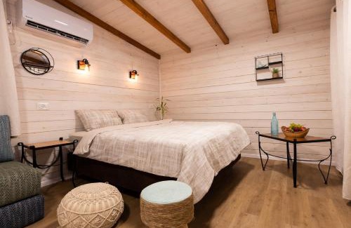 Avnei Eitan Casa | אצלנו בחצר