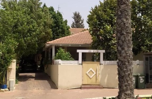 Gedera Chalet De Esquí | בקתה פרטית מקסימה בלב המושבה