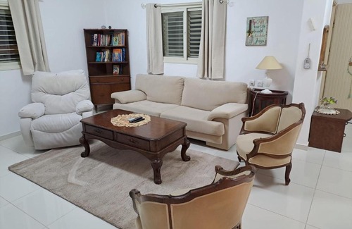 Gedera Chalet De Esquí | בקתה פרטית מקסימה בלב המושבה