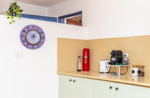 HaBonim Apartamento | דירה קסומה עם נוף לים