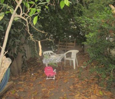 Kiryat Ata Apartamento | דירת אירוח בצל האילנות