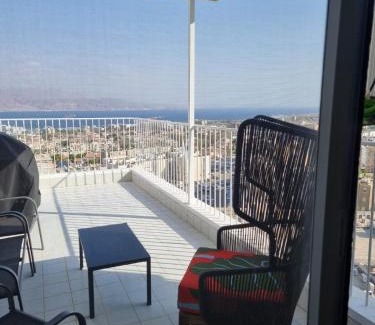 Eilat Apartamento | דירת גג נוף המפרץ 1105-6