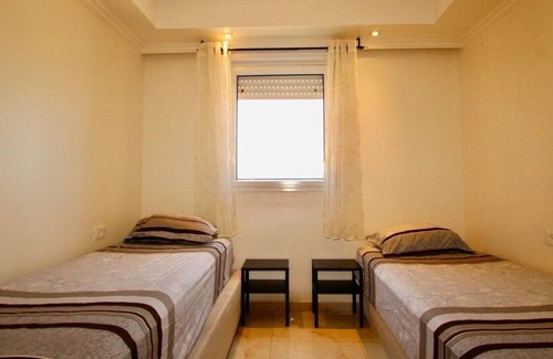 Netanya Apartamento | דירת יוקרה מול הים ניצה 8 נתניה en Netanya