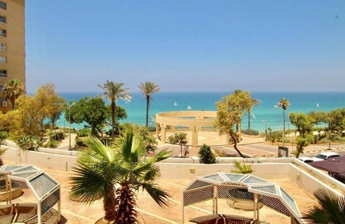Netanya Apartamento | דירת יוקרה מול הים ניצה 8 נתניה en Netanya