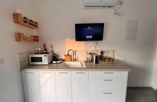 HaGoshrim Apartamento | דירת סטודיו מהממת לזוג 3 דקות הליכה מהנחל