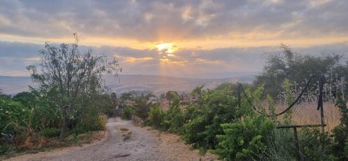 Yavne'el Casa | הבוסתן של הדס, הדום שבהר