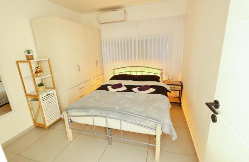 Ashkelon Apartamento | הטרקלין של שלמה. דירה יפה וחדשה 5 דקות נסיעה מהים